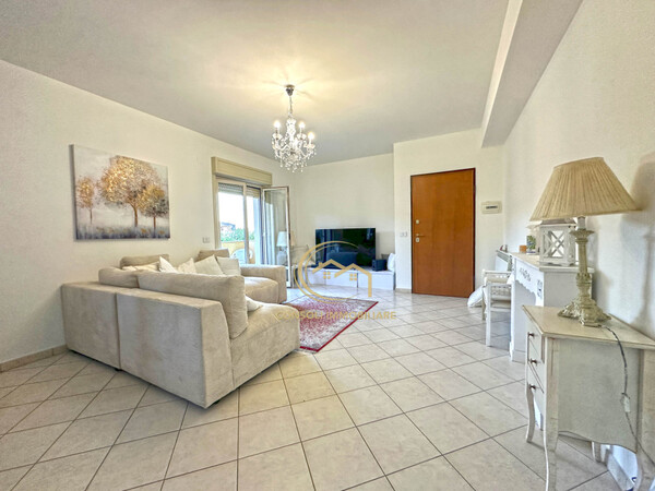 Appartamento luminoso su due livelli a Mascali