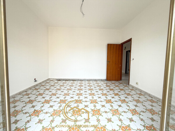 Primo piano angolare a Giarre (CT)